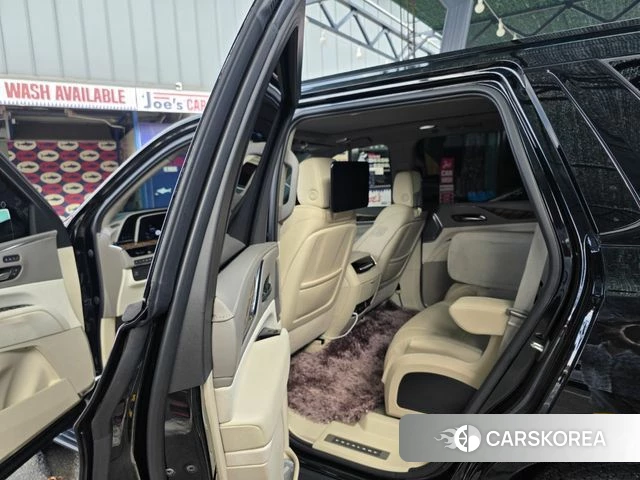 Cadillac Escalade 5th Generation 2023 Черный из Кореи, фото 3