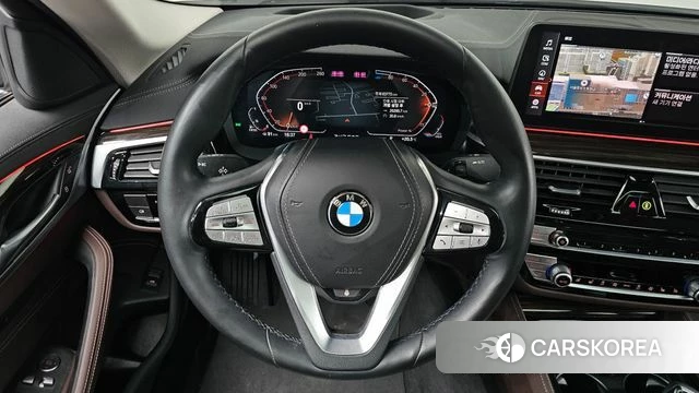 BMW 5 Series (G30) 2021 Белый из Кореи, фото 3