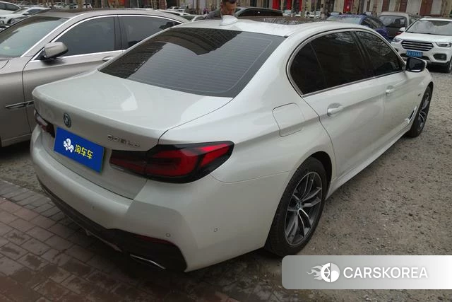 BMW 5 series PHEV 2022 Белый из Китая, фото 3