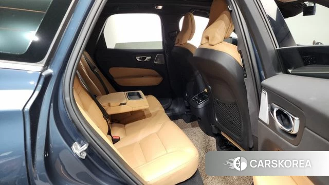 Volvo XC60 second Generation 2021 Синий из Кореи, фото 3