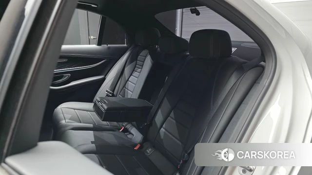 Mercedes-Benz E-Class W213 2022 Белый из Кореи, фото 3