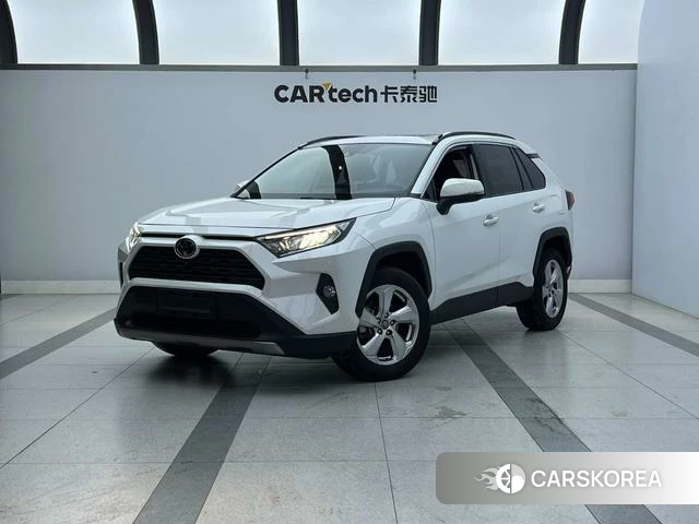 Toyota RAV4 2021 Белый из Китая, фото 3