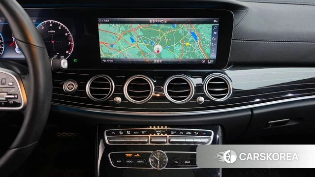 Mercedes-Benz E-Class W213 2019 Белый из Кореи, фото 3