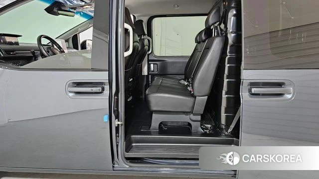Hyundai Staria 2024 Серый из Кореи, фото 3