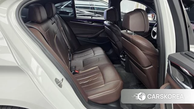 BMW 5 Series (G30) 2022 Белый из Кореи, фото 3