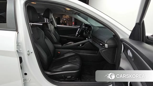 Hyundai Avante (CN7) 2022 Белый из Кореи, фото 3