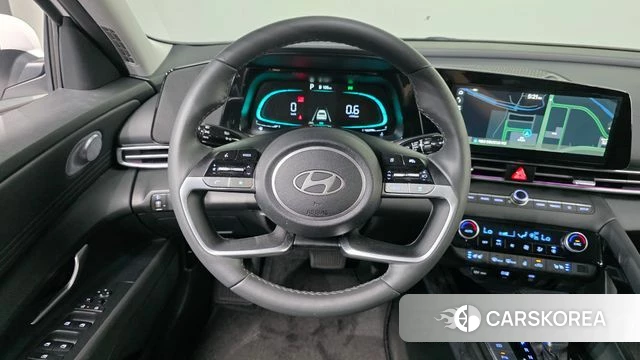 Hyundai The New Avante (CN7) 2024 Белый из Кореи, фото 3