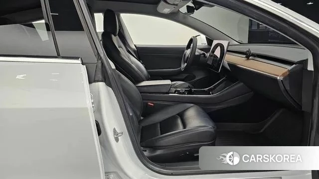 Tesla Model 3 2020 Белый из Кореи, фото 3