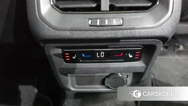 Volkswagen Tiguan Allspace 2022 Белый из Кореи, фото 3