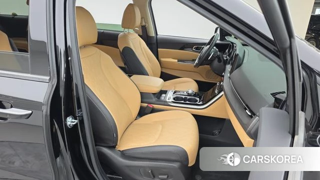 Kia Carnival 4th generation 2023 Черный из Кореи, фото 3