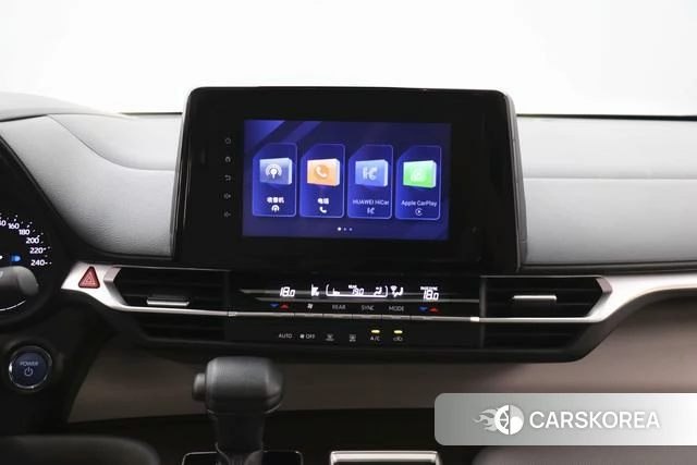 Toyota Granvia 2024 Белый из Китая, фото 3