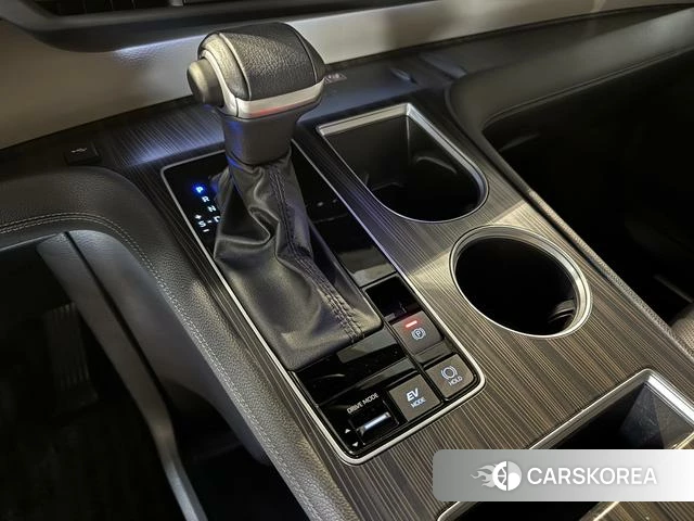 Toyota Granvia 2024 Белый из Китая, фото 3