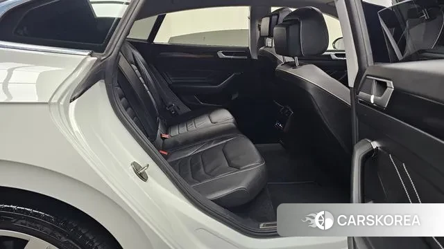 Volkswagen Arteon 2022 Белый из Кореи, фото 3
