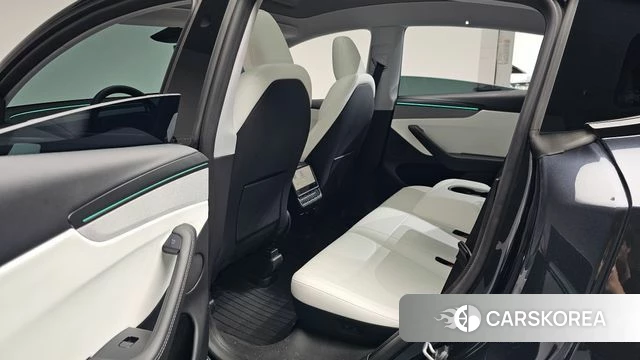 Tesla Model Y 2025 Серый из Кореи, фото 3