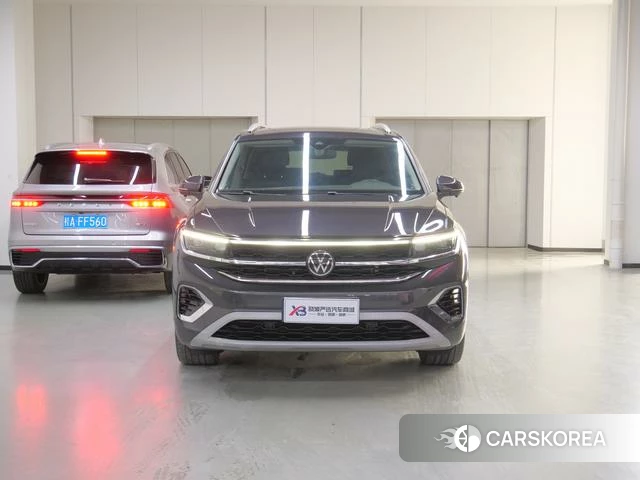 Volkswagen Talagon 2022 Темно-серый из Китая, фото 3