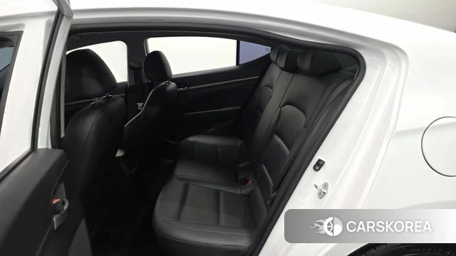 Hyundai Avante AD 2018 Белый из Кореи, фото 3