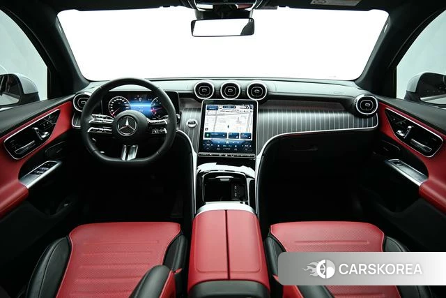 Mercedes-Benz GLC 2023 Белый из Китая, фото 3