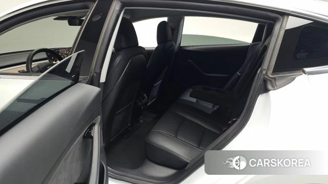 Tesla Model 3 2019 Белый из Кореи, фото 3