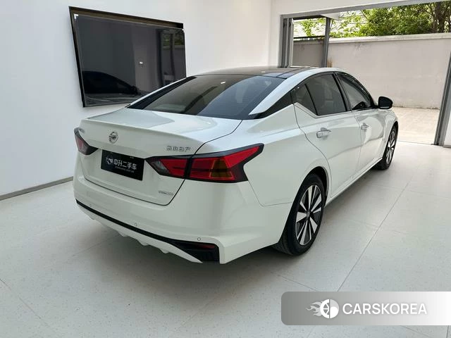 Nissan Altima 2021 Белый из Китая, фото 3