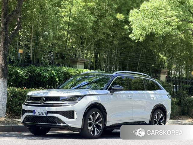 Volkswagen Tavendor 2023 Белый из Китая, фото 3