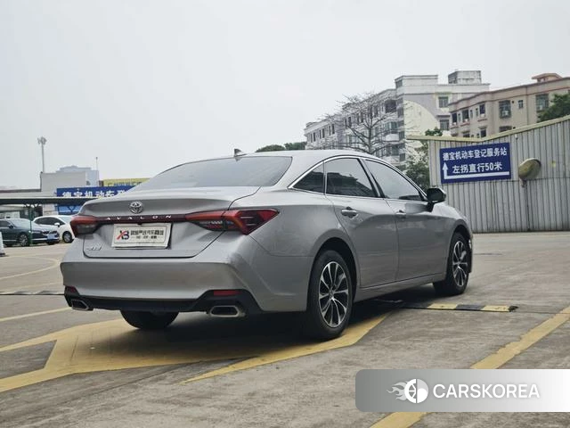 Toyota Avalon 2024 Серебристо-серый из Китая, фото 3