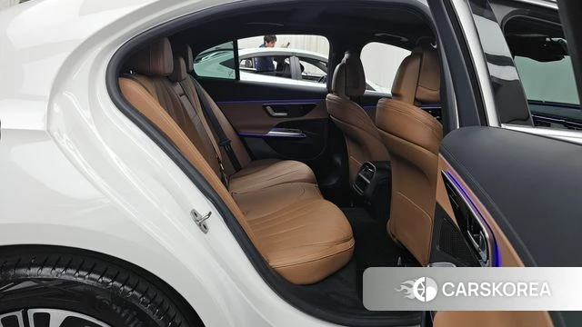 Mercedes-Benz E-Class W214 2025 Белый из Кореи, фото 3