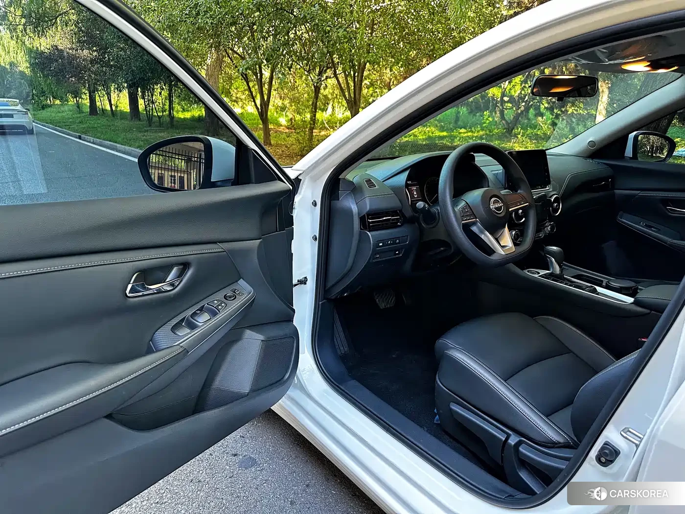 Nissan Sylphy 2025 Белый из Китая, фото 3
