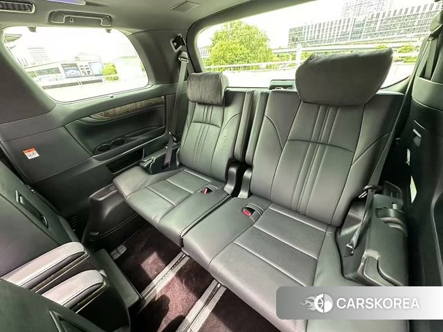 Toyota Vellfire 2023 Черный из Китая, фото 3
