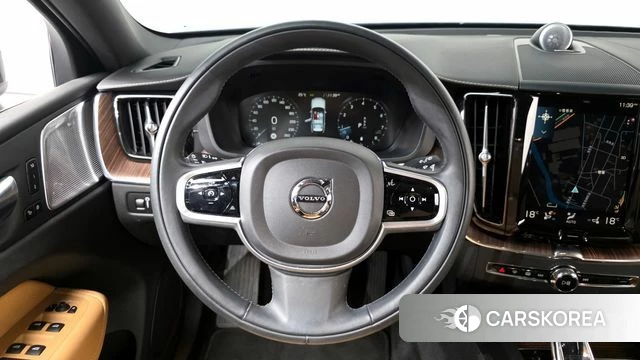 Volvo XC60 second Generation 2021 Серый из Кореи, фото 3