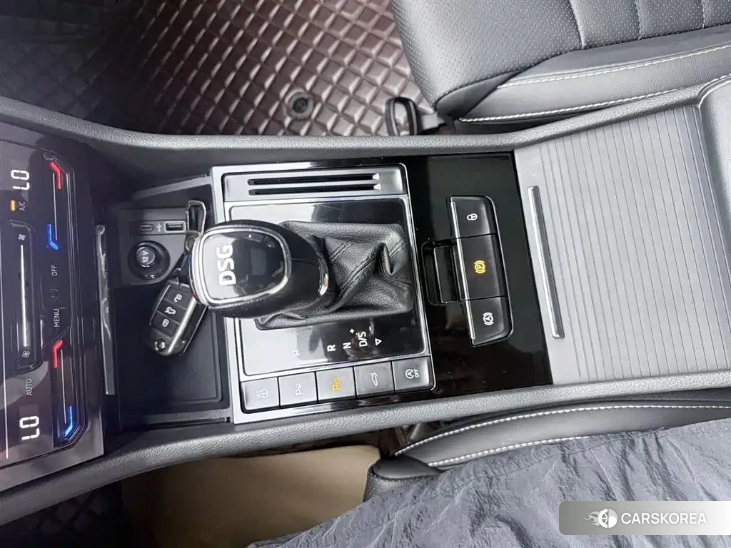 Skoda Superb 2023 Черный из Китая, фото 3