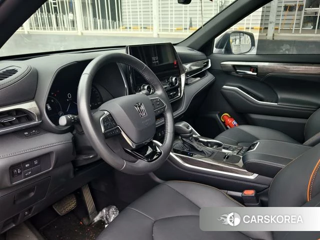 Toyota Crown 2024 Черный из Китая, фото 3