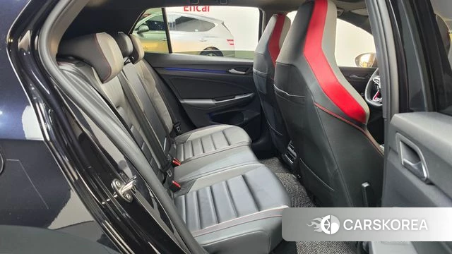 Volkswagen Golf 8th Generation 2022 Черный из Кореи, фото 3