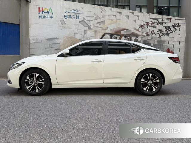 Nissan Sylphy 2021 Белый из Китая, фото 3