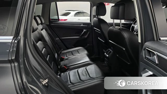 Volkswagen Tiguan second Generation 2018 Серый из Кореи, фото 3