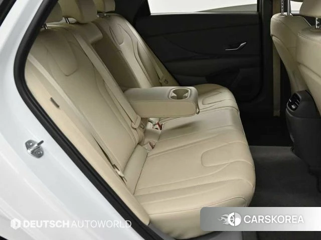 Hyundai The New Avante (CN7) 2023 Белый из Кореи, фото 3