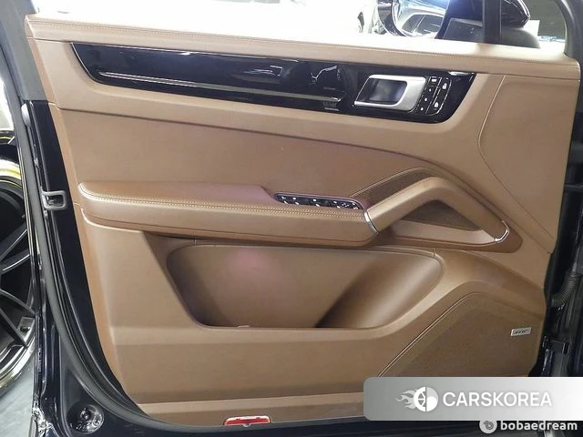 Porsche Cayenne (PO536) 2021 Черный из Кореи, фото 3