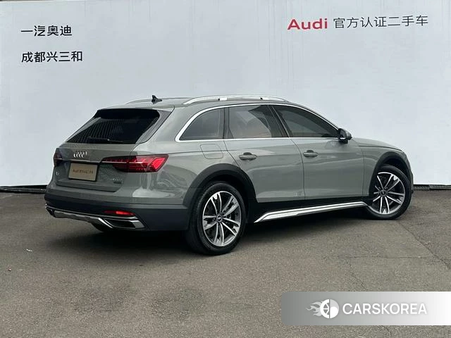 Audi A4L 2021 Серебристо-серый из Китая, фото 3