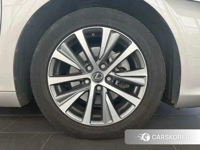 Lexus ES 2021 Серебристо-серый из Китая, фото 3
