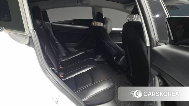 Tesla Model 3 2021 Белый из Кореи, фото 3