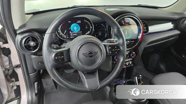 Mini Cooper 2023 Серебристо-серый из Кореи, фото 3