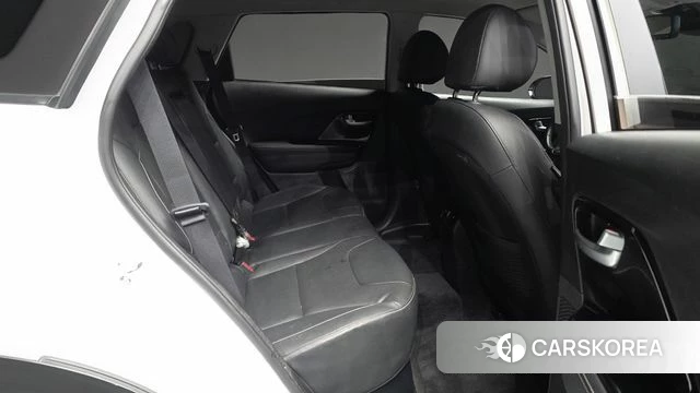 Kia Niro EV 2021 Белый из Кореи, фото 3