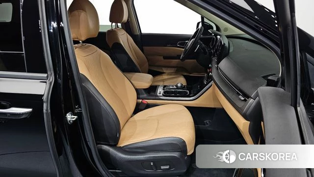 Kia Carnival 4th generation 2023 Черный из Кореи, фото 3