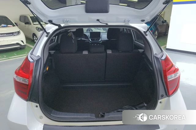 Toyota Yaris L 2021 Белый из Китая, фото 3
