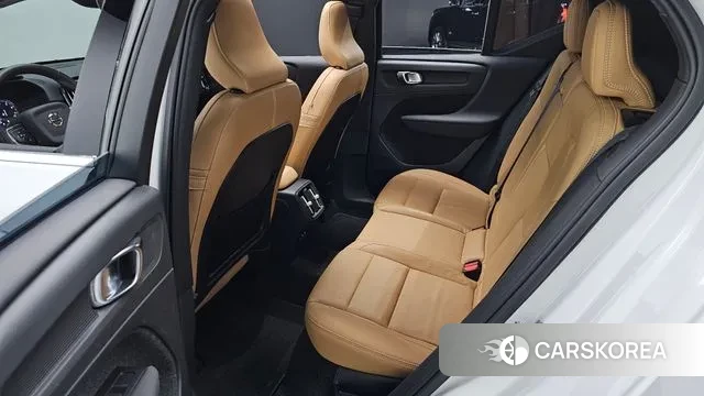 Volvo XC40 2021 Белый из Кореи, фото 3