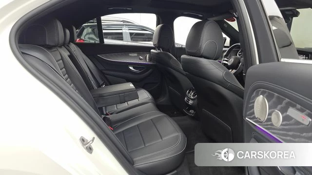 Mercedes-Benz E-Class W213 2021 Белый из Кореи, фото 3