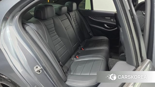Mercedes-Benz E-Class W213 2022 Серый из Кореи, фото 3