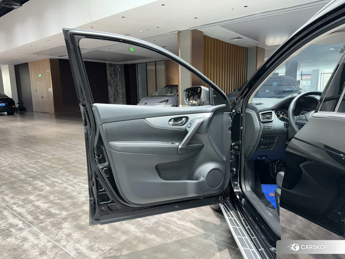 Nissan Qashqai 2021 Черный из Китая, фото 3