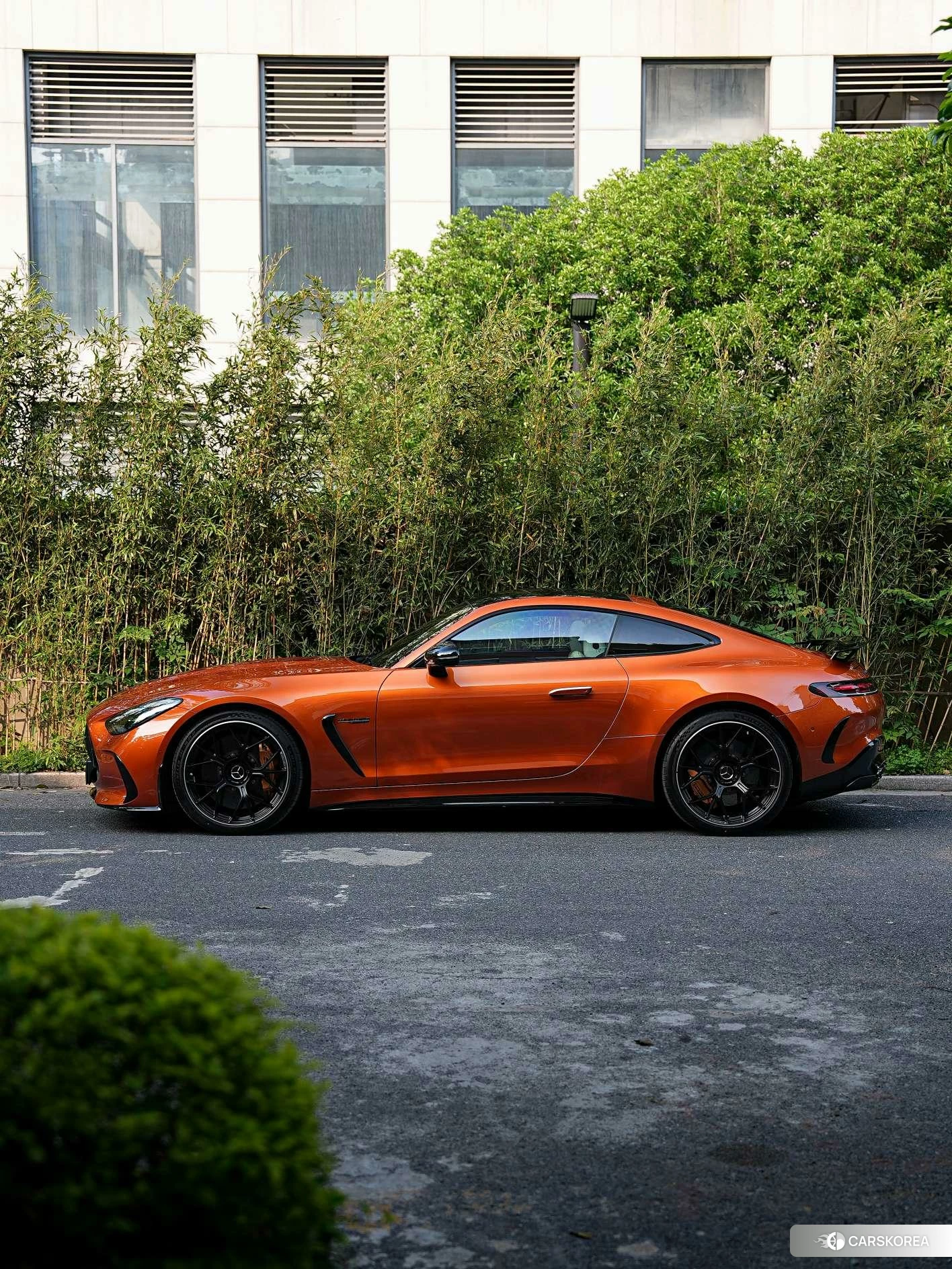 Mercedes-Benz AMG GT 2025 Оранжевый из Китая, фото 3