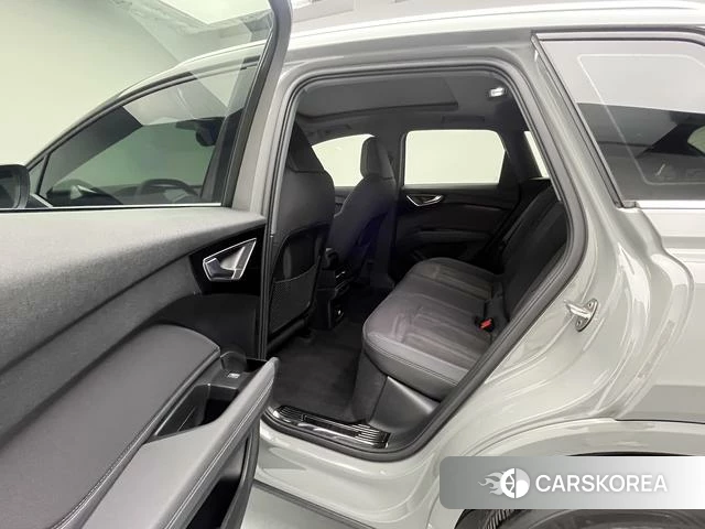 Audi Q4 2023 Темно-серый из Китая, фото 3