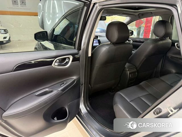 Nissan Sylphy 2022 Темно-серый из Китая, фото 3
